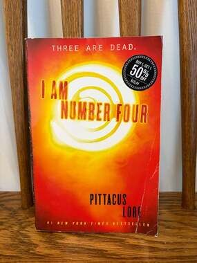 I Am Number Four by Pittacus Lore, Trade Paperback Edition